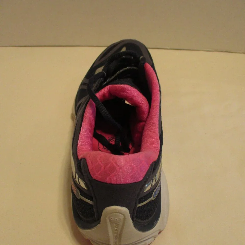 Brooks Hathaway Shoes Woman Size 9 Gray Pink Outdoor Athletic Walking Fun Shoes